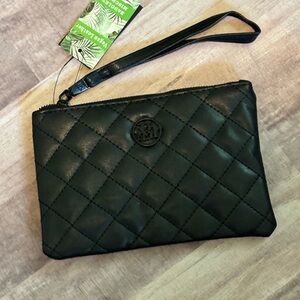 Badgley Mischka Black Quilted Wristlet